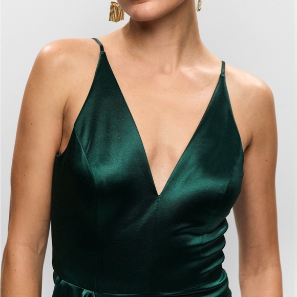 MELANIE LYNE - V-Neck Satin Flounce Dress - Picture 4 of 6